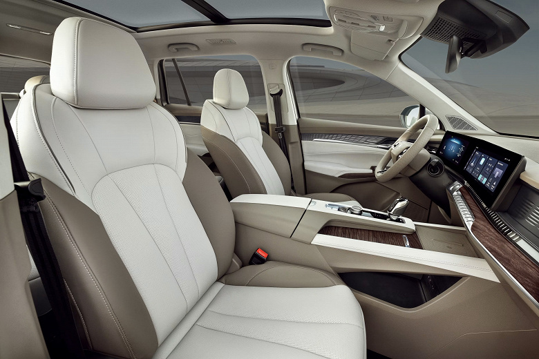 Это будет самый большой автомобиль &laquo;Москвича&raquo;: выдано ОТТС на новый &laquo;Москвич М90&raquo; &mdash; большой кроссовер с 2,0-литровым мотором и 9-ступенчатым &laquo;автоматом&raquo;